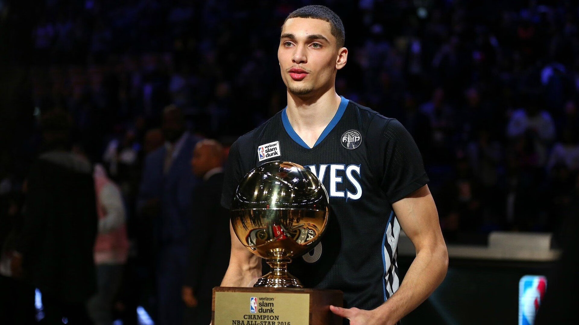 新西兰橄榄球队击败强敌,夺得年度冠军,新西兰橄榄球第一人